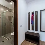 Apartment 4 Seasons 535, Oak Smolyan