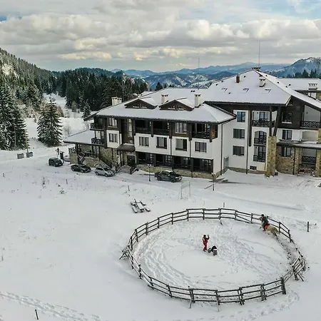Apartment 4 Seasons 535, Oak Smolyan