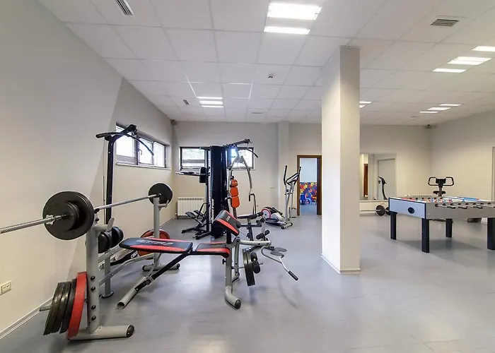 4 Seasons 535, Oak Smolyan